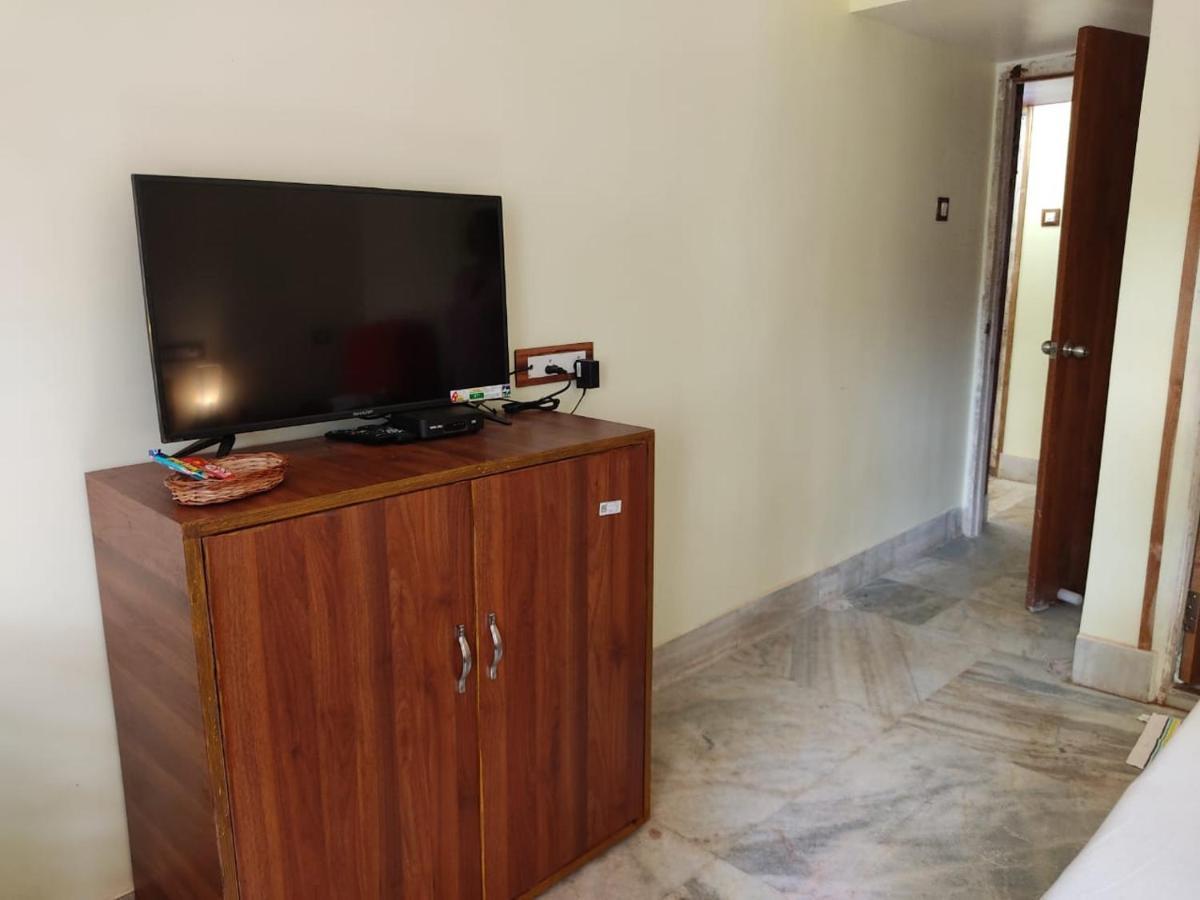 Hotel Marttik Gardens à Jhargram Extérieur photo